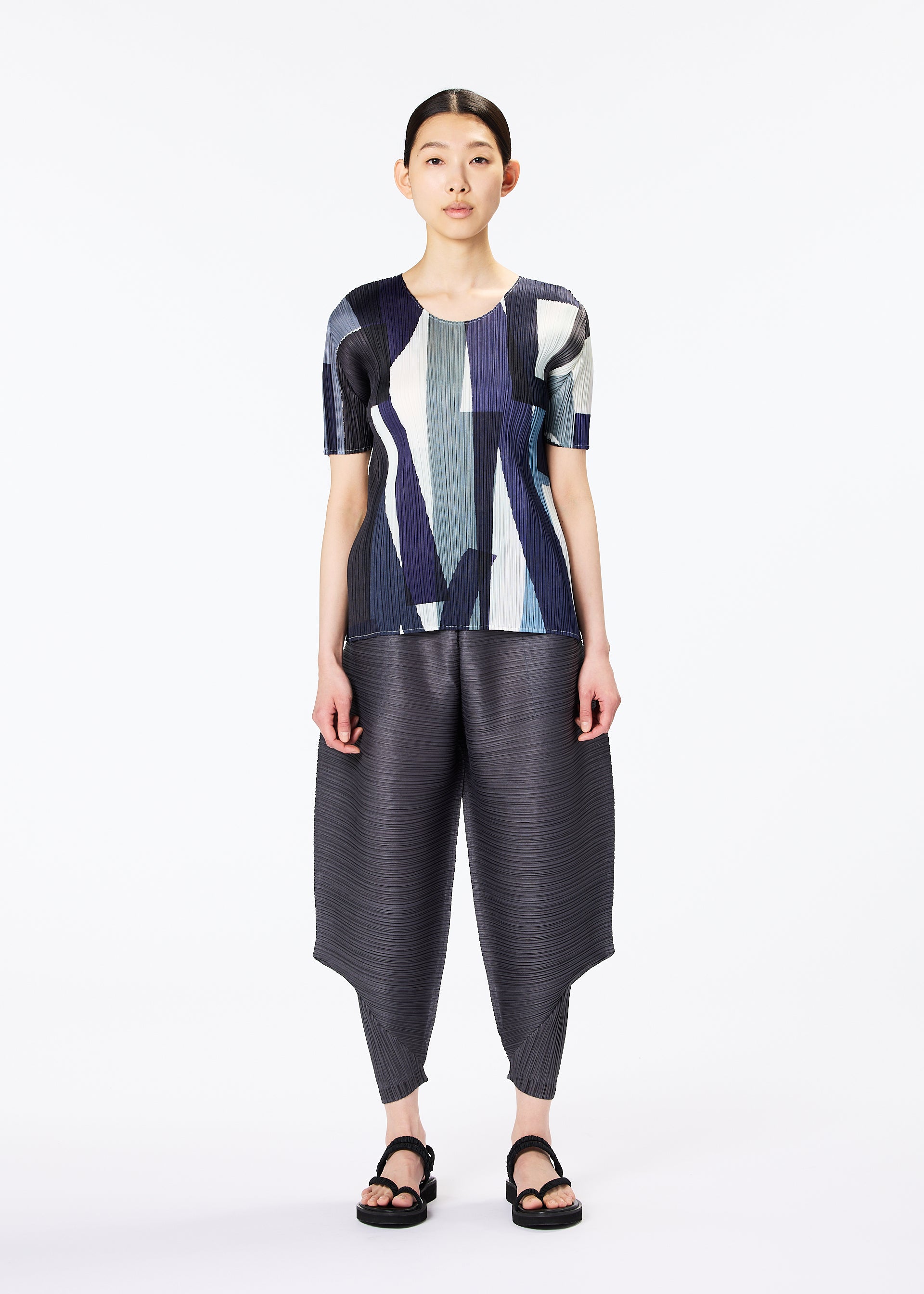 PLEATS PLEASE ISSEY MIYAKE 5月ワンピース 30周年-