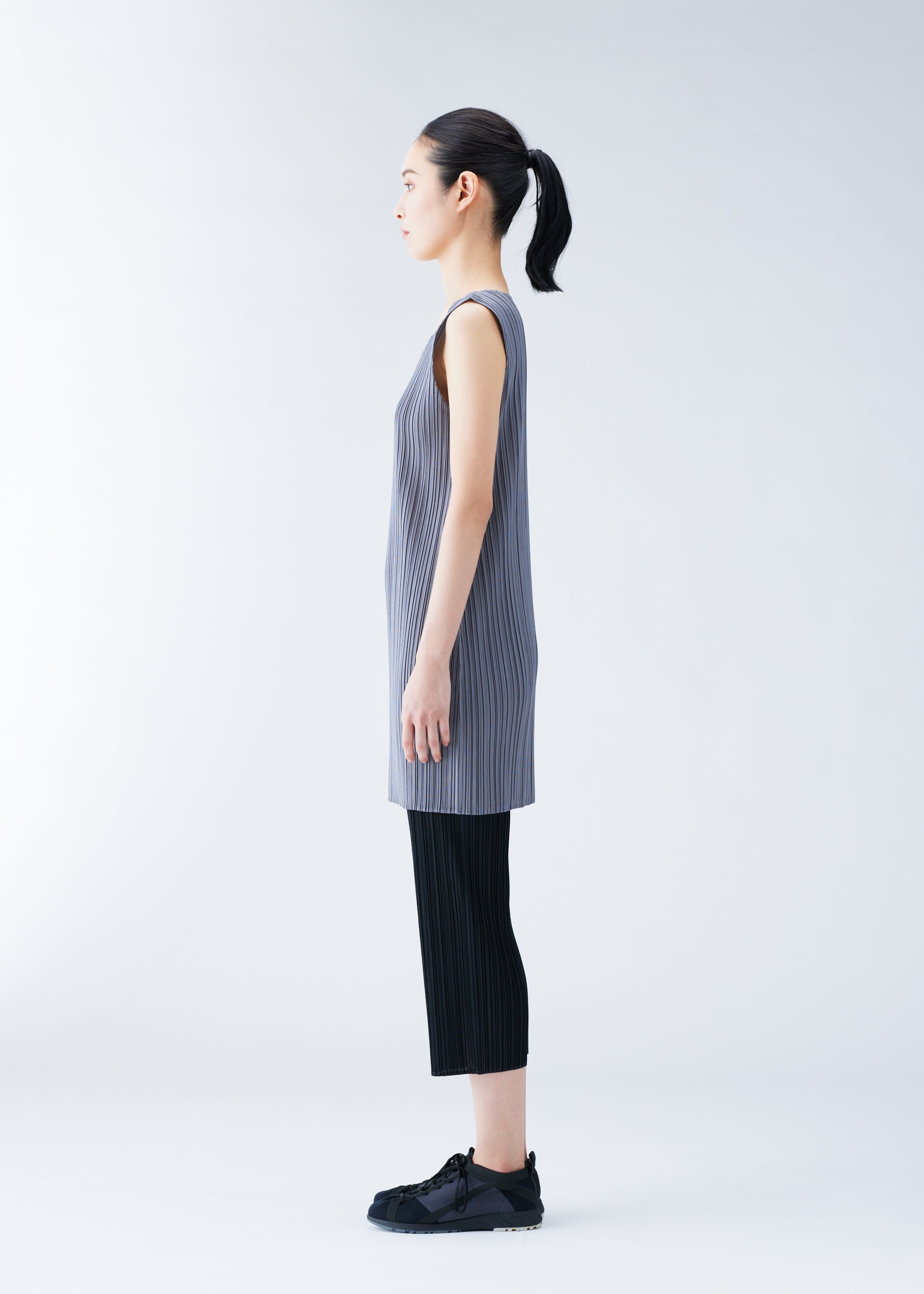 BASICS – isseymiyake.com