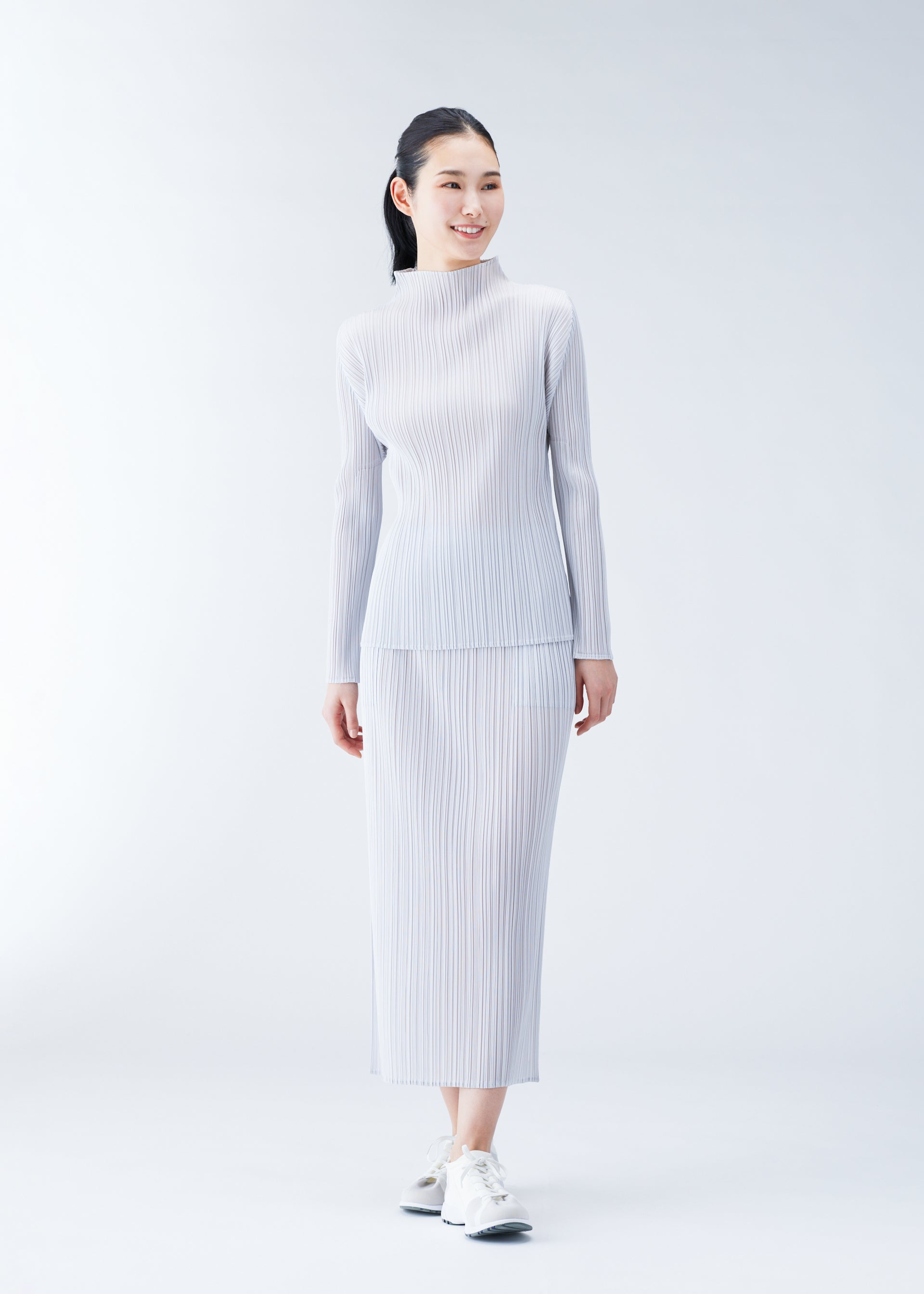 BASICS – isseymiyake.com