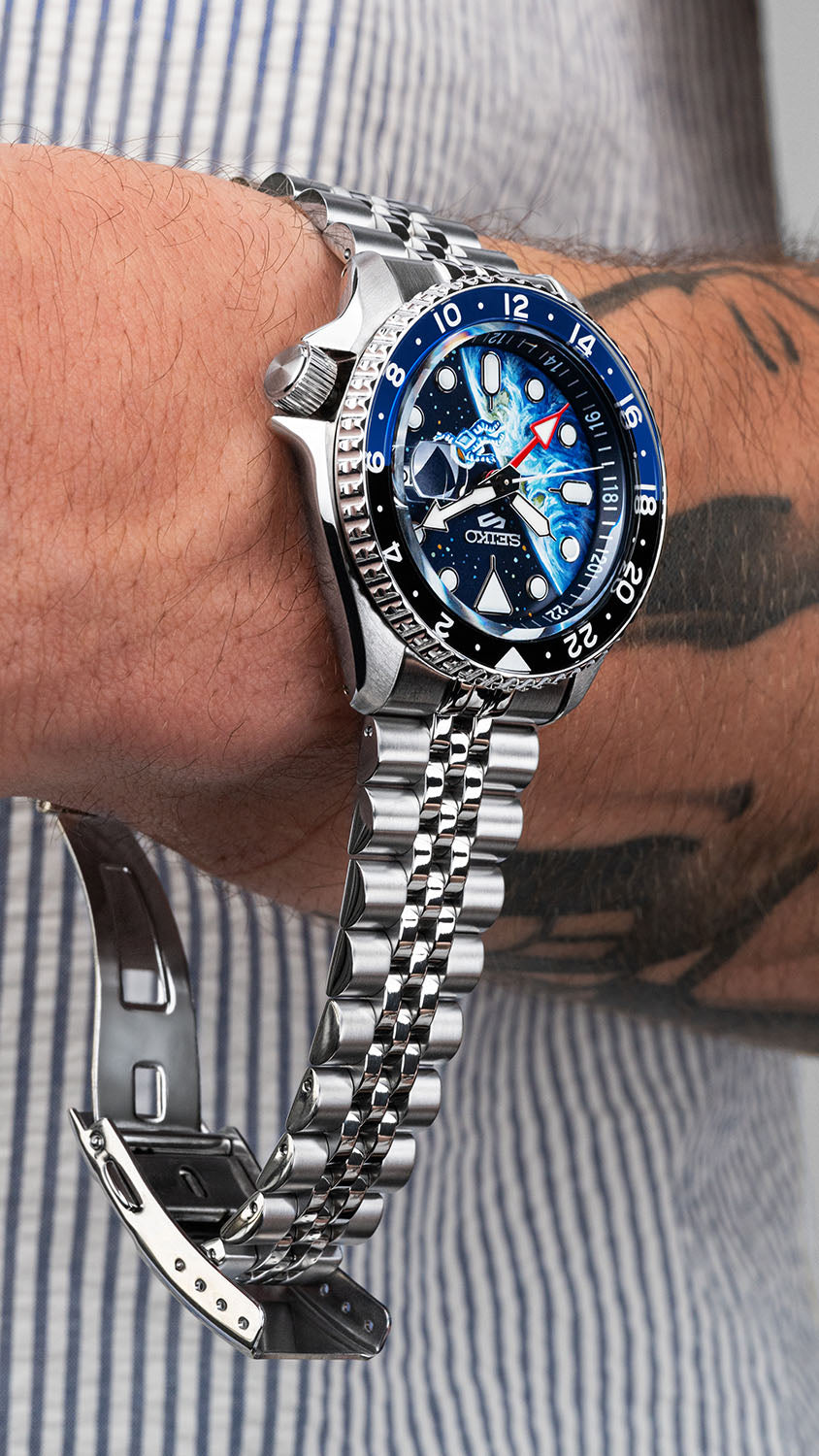 Customized Seiko 5 Sports GMT – Limited Edition Gravity Concept with Hand-Painted Astronaut Dial Artwork