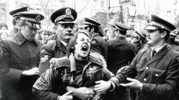 Arrests made during the first Sydney Mardi Gras march. Photo: Fairfax Media