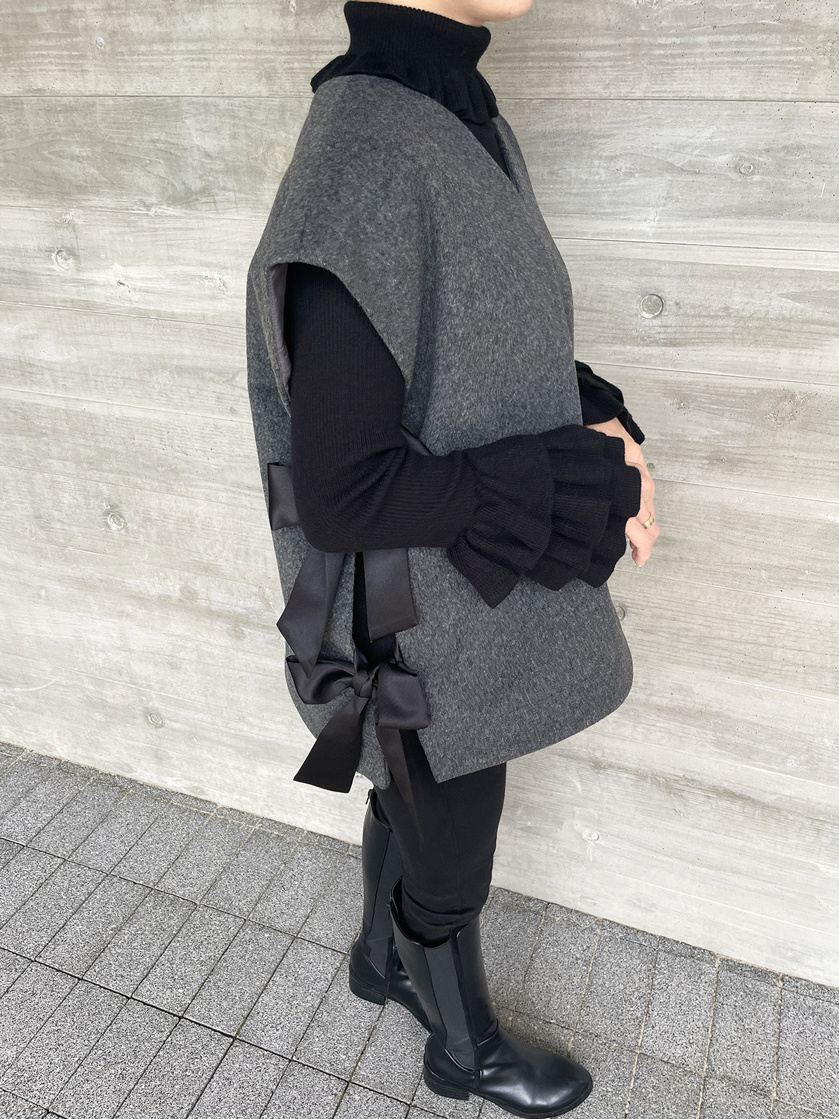 Scallop Tweed Gilet Black / スカラップツイードジレ ブラック – youa