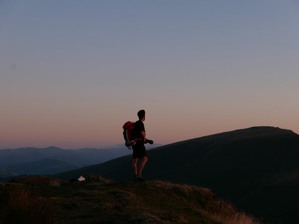 TREKKING: BIVOUAC SPECTACULAIRE AU SOMMET DE L’IRUBELAKASKOA