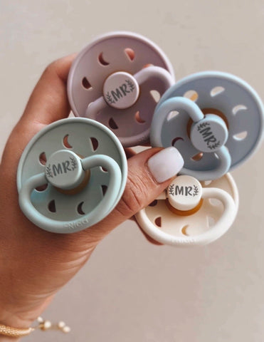 Best baby pacifiers for one-month-olds