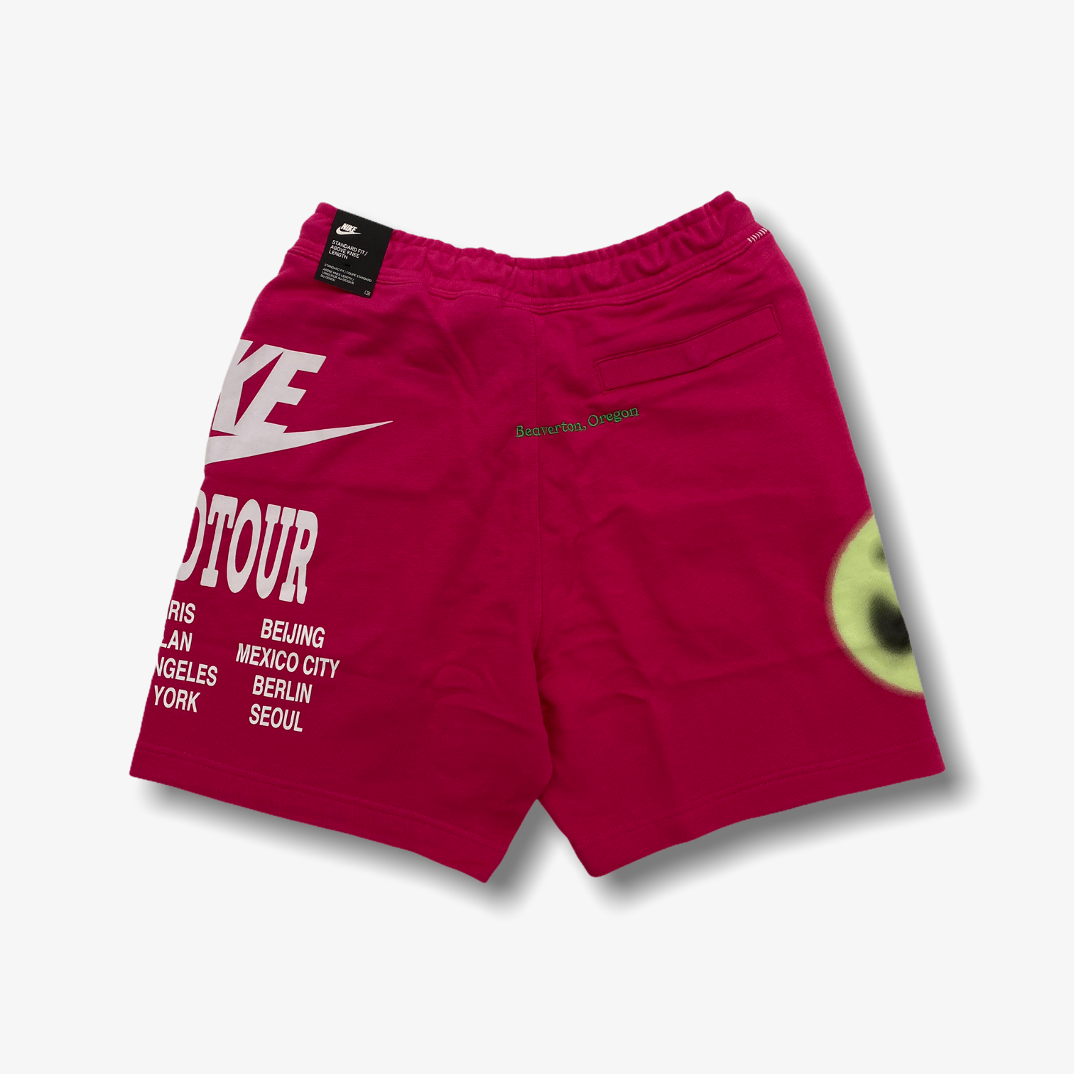 Nike Sportswear World Tour Shorts Fireberry DA0645-615 – Sneaker Junkies