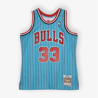 Mitchell & Ness NBA Swingman Jersey Bulls Toni Kukoc black pinstripe –  Sneaker Junkies