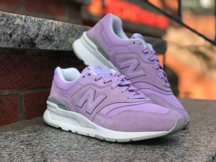 light purple new balance