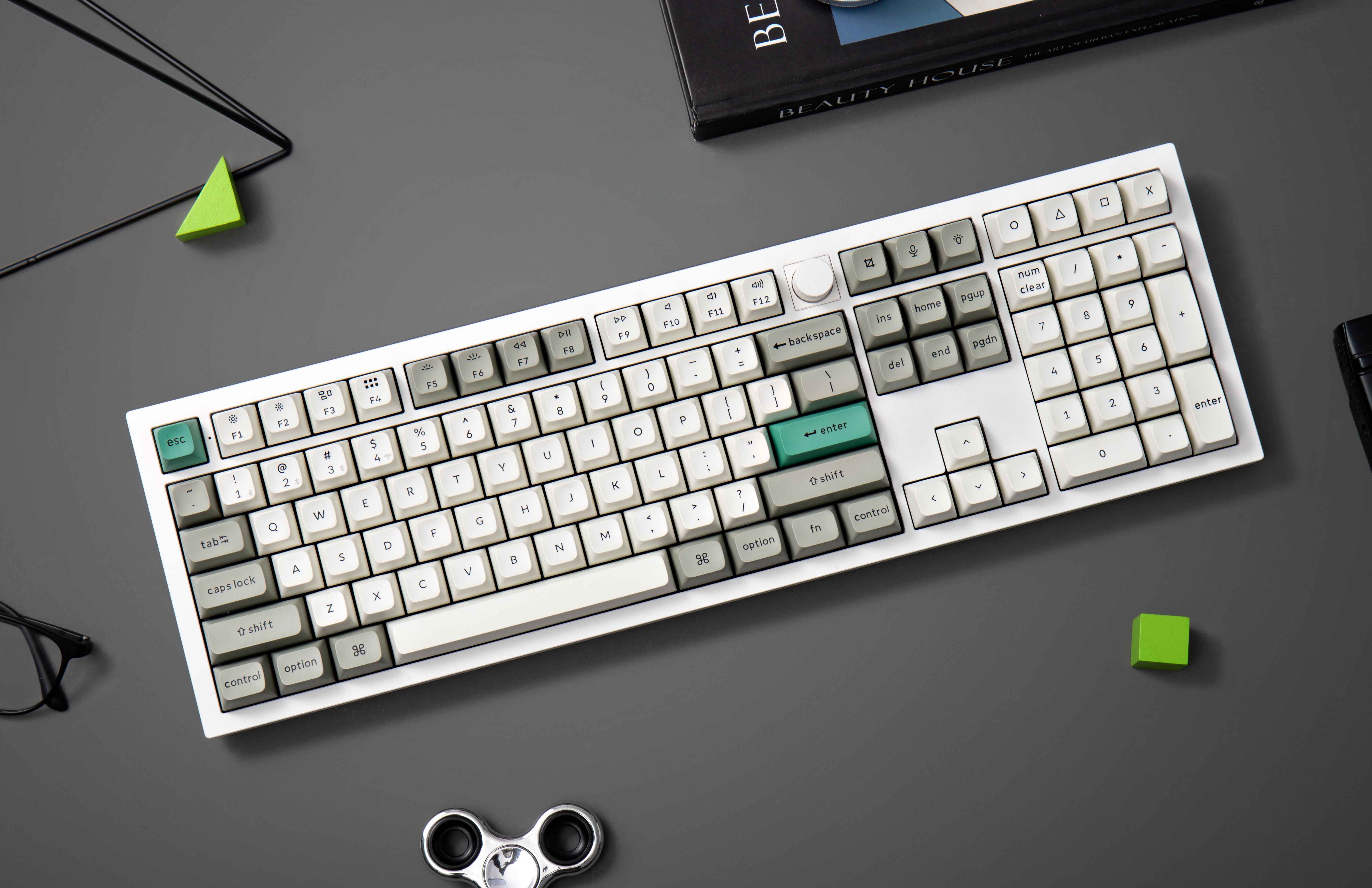 keychron-q6-max-100_-layout-qmk_via-wireless-custom-mechanical-keyboard-white__PID:12f18f15-59d9-48d1-a7e0-5c85b856f032