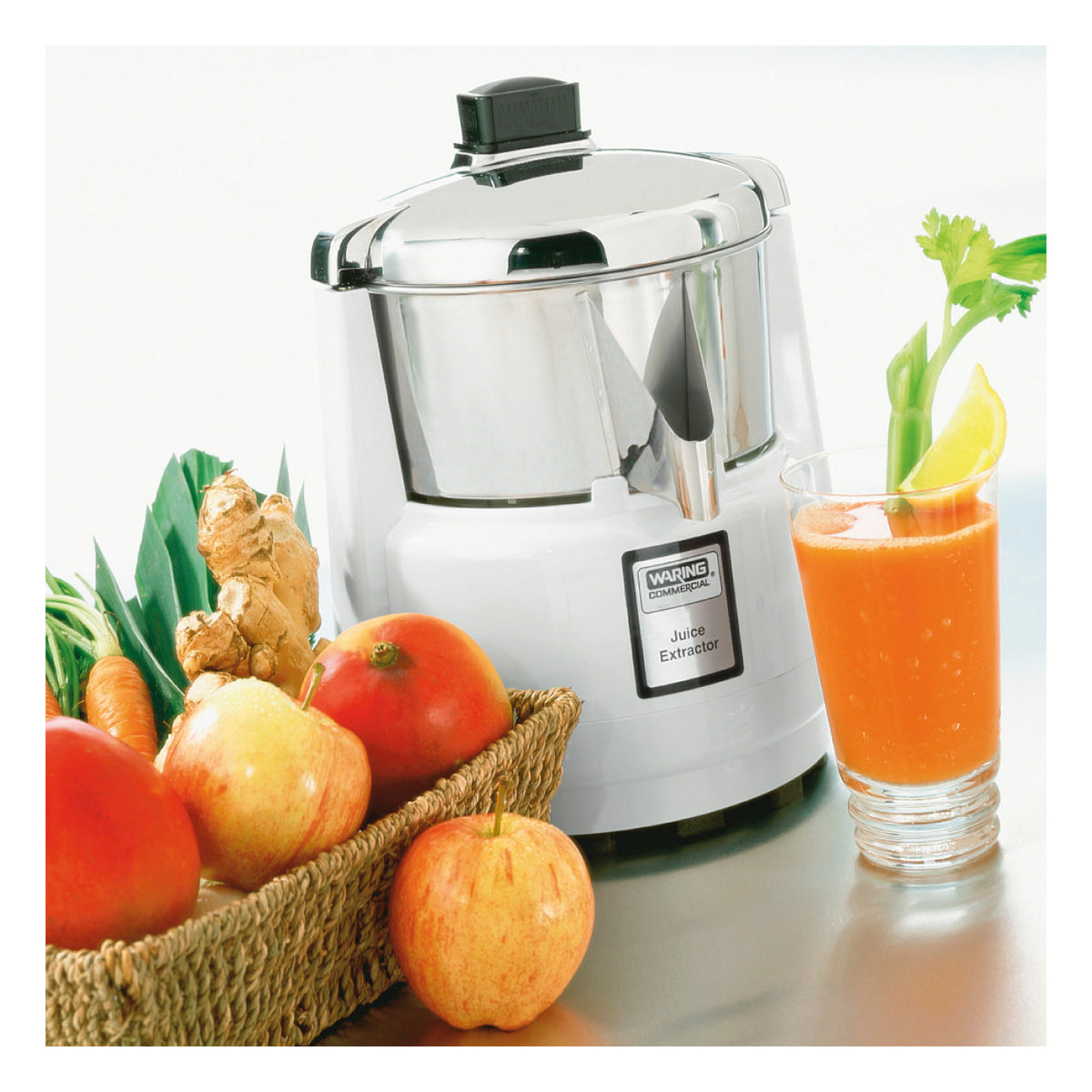 Waring WJX80X Heavy Duty Centrifugal Juicer w/ 12 qt Pulp Container, 120V