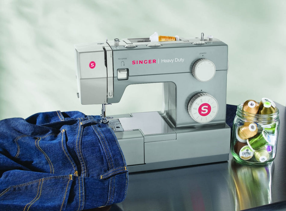 Singer M1605: UAE's Lightweight and User-Friendly Domestic Sewing