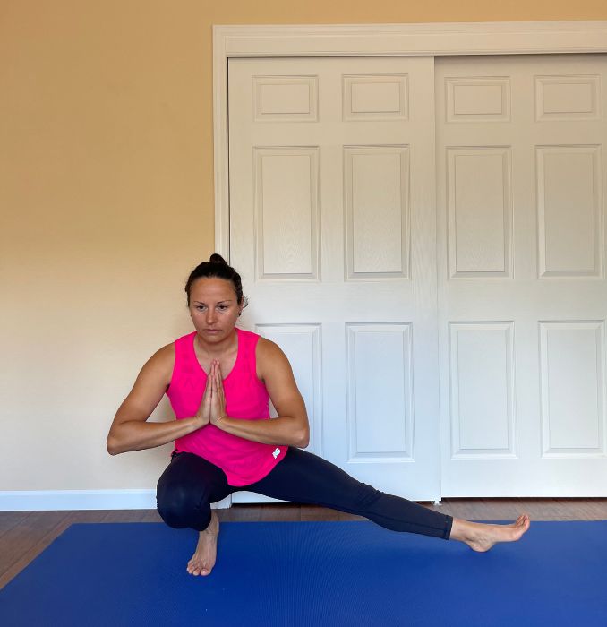 5-Pointed Star Pose to Side Lunge (Skandasana)2- Yoga Hip Flexibility