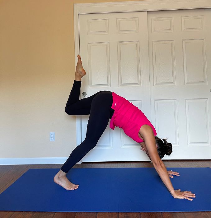 Downward Dog to Knee Circles4- Yoga Hip Flexibility