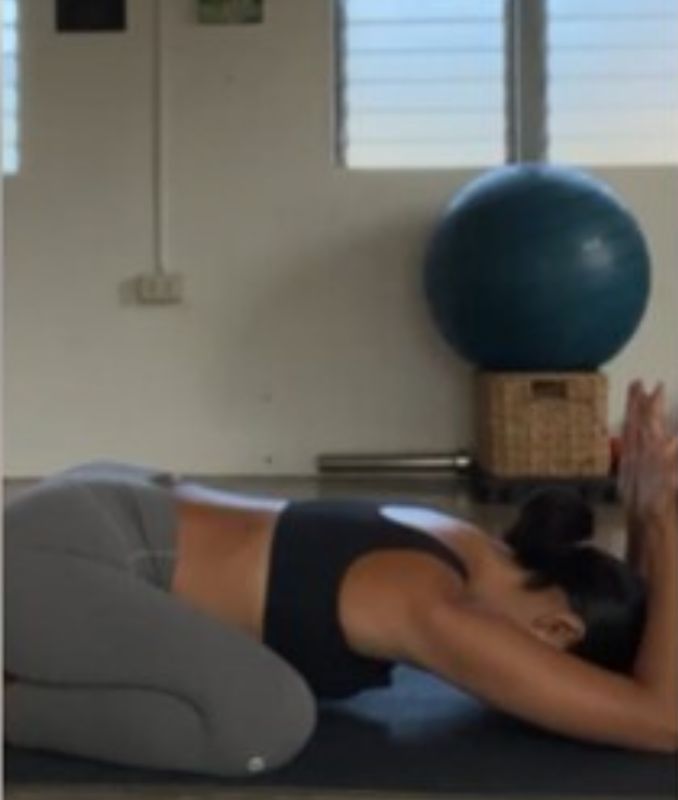 shoulder back-start - Yoga for Lower Back