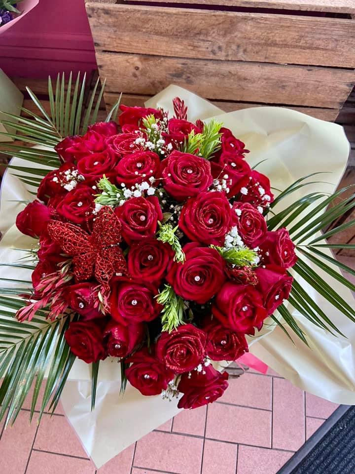 Red Rose Bouquet - 10, 20, 50, 100 Red Roses Bouquet – Cherry Blossom