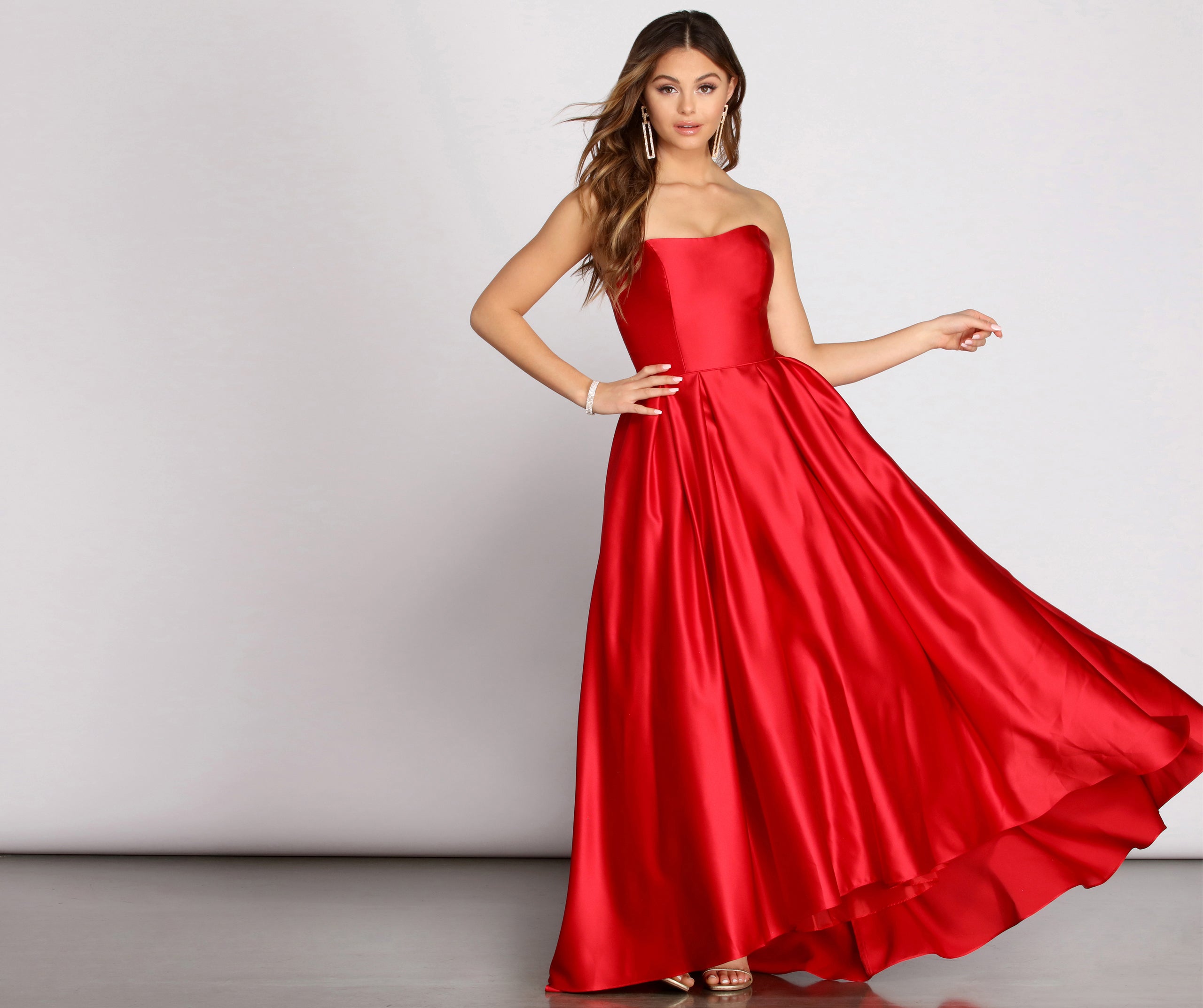 Dahlia Sweetheart Satin Ball Gown