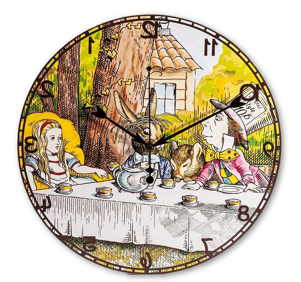 Часы алиса отзывы. Часы Алиса в стране чудес. Часы из Алисы в стране чудес. Часы Alisa in Wonderland. Часы Алиса в стране чудес картинки.