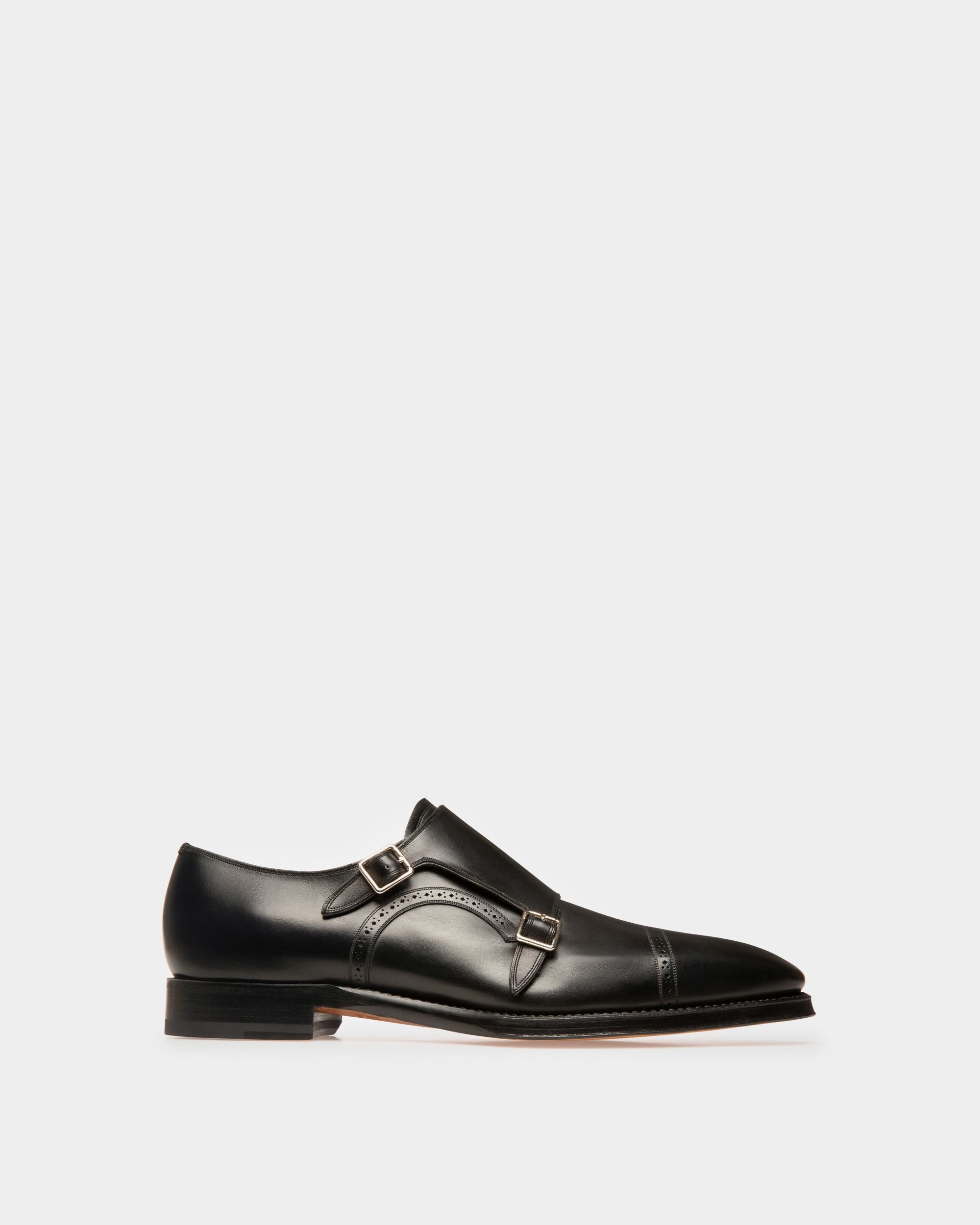 Elegant Details: Men's Dresses & Shoes for occasions | Bally