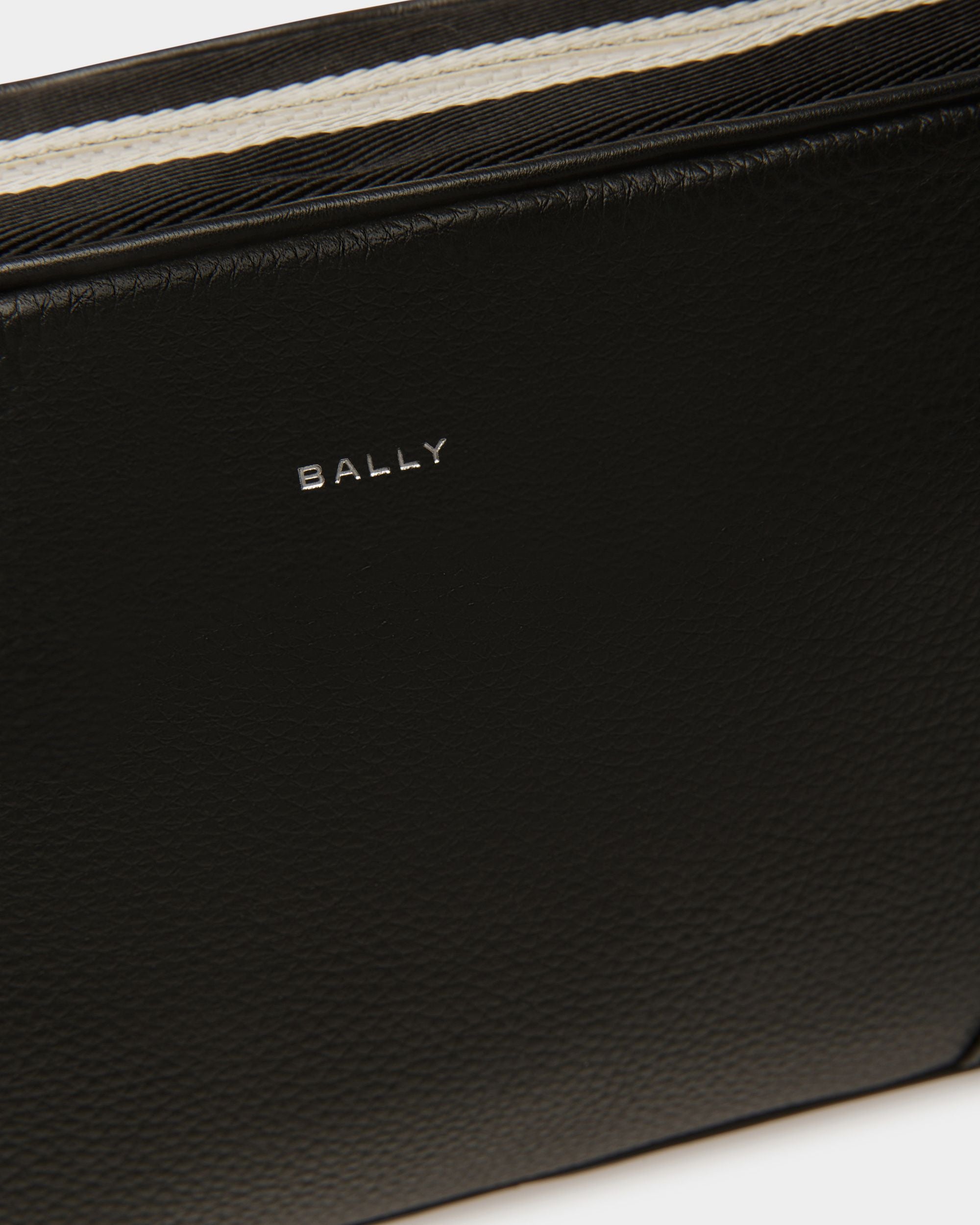 Bally Men's Gully Black Leather Clutch 6228707 7612501235732 - Handbags -  Jomashop