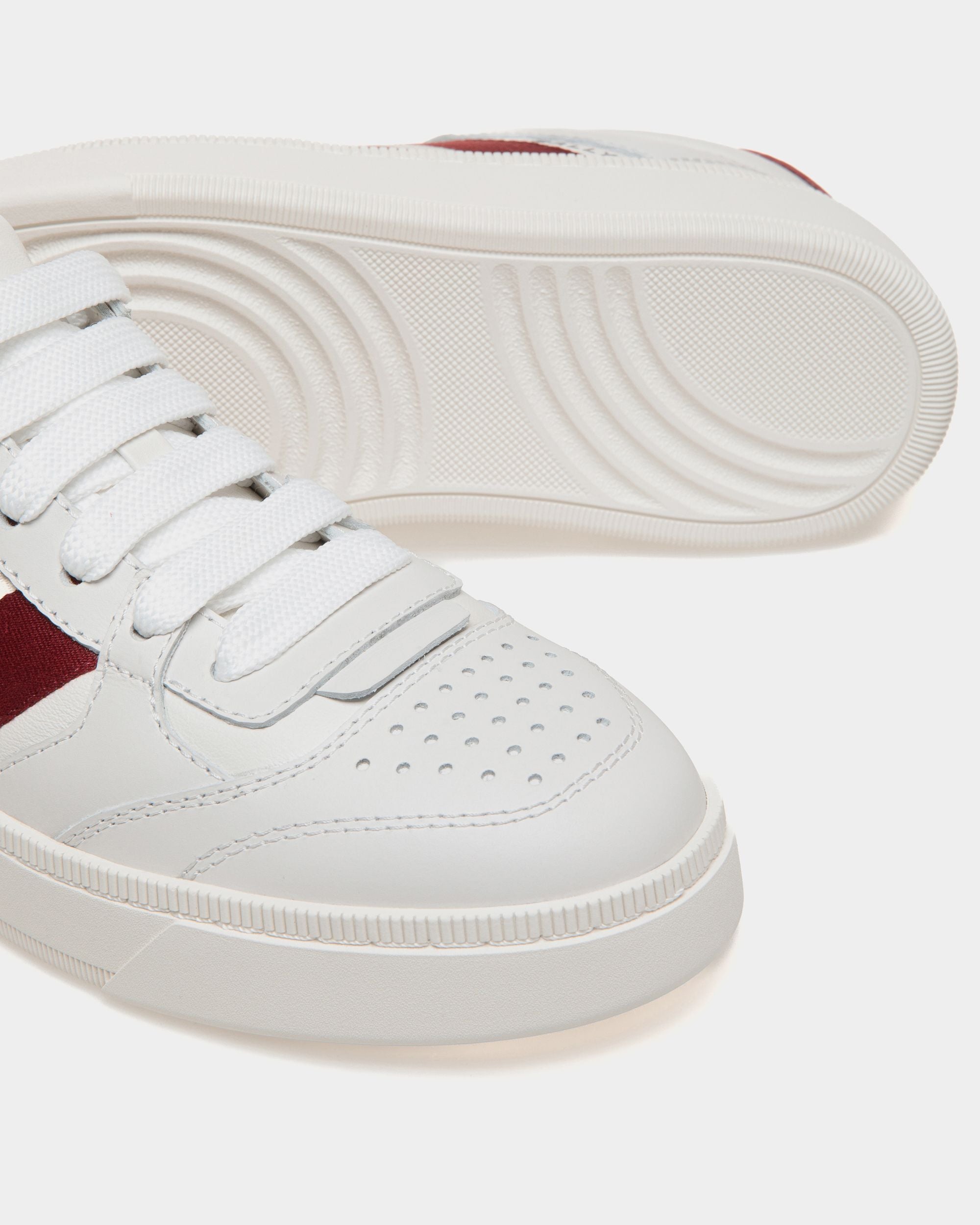 Raise Sneaker In White Leather