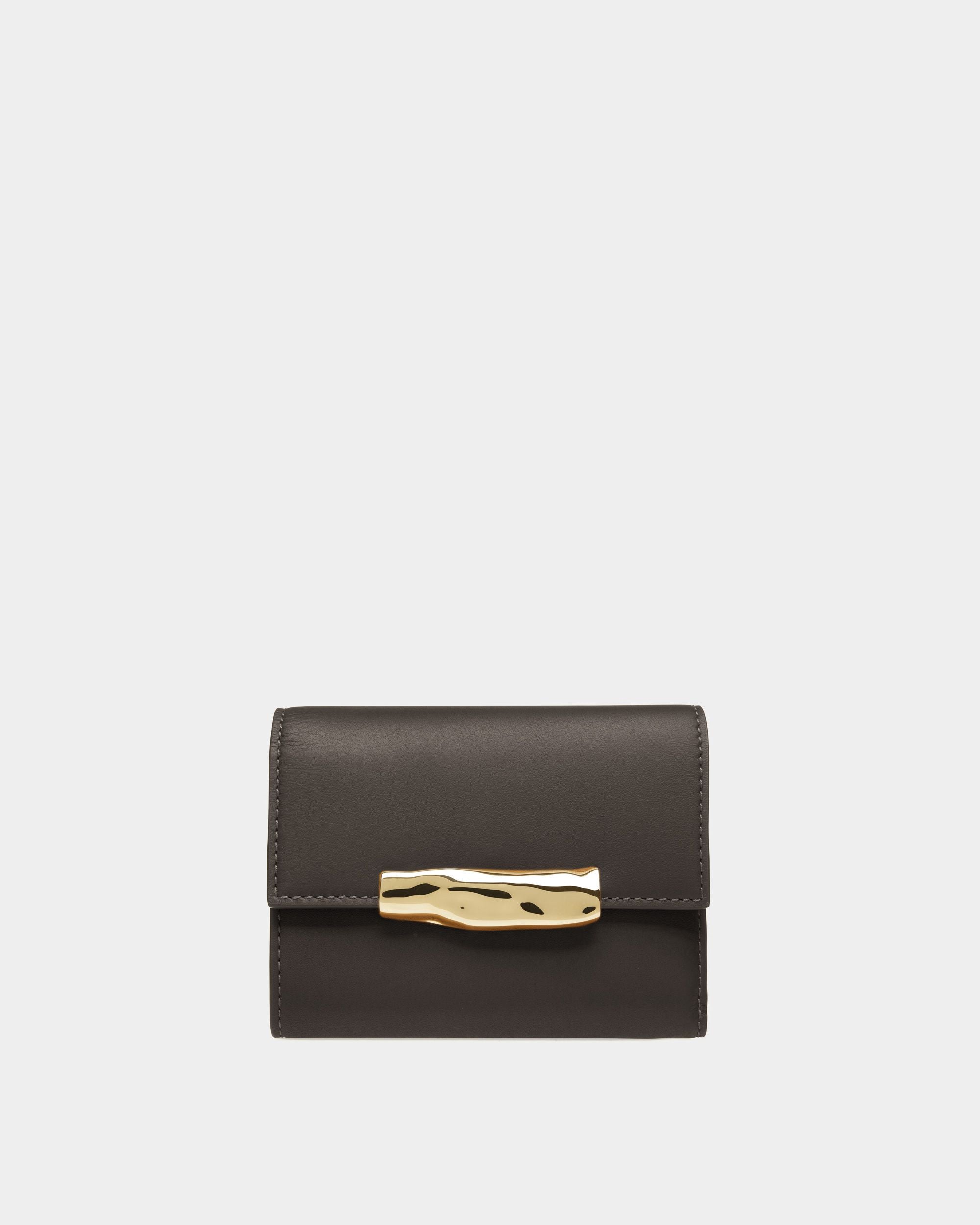 Louis Vuitton Pochette Montaigne Bag (Previously Owned) - ShopperBoard