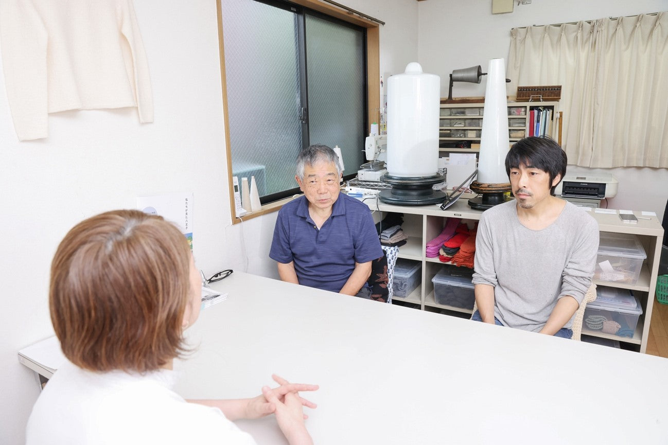 左から息子さんの佐藤敦彦さん、代表取締役の佐藤祐幸さん、娘さんの佐藤理恵さん