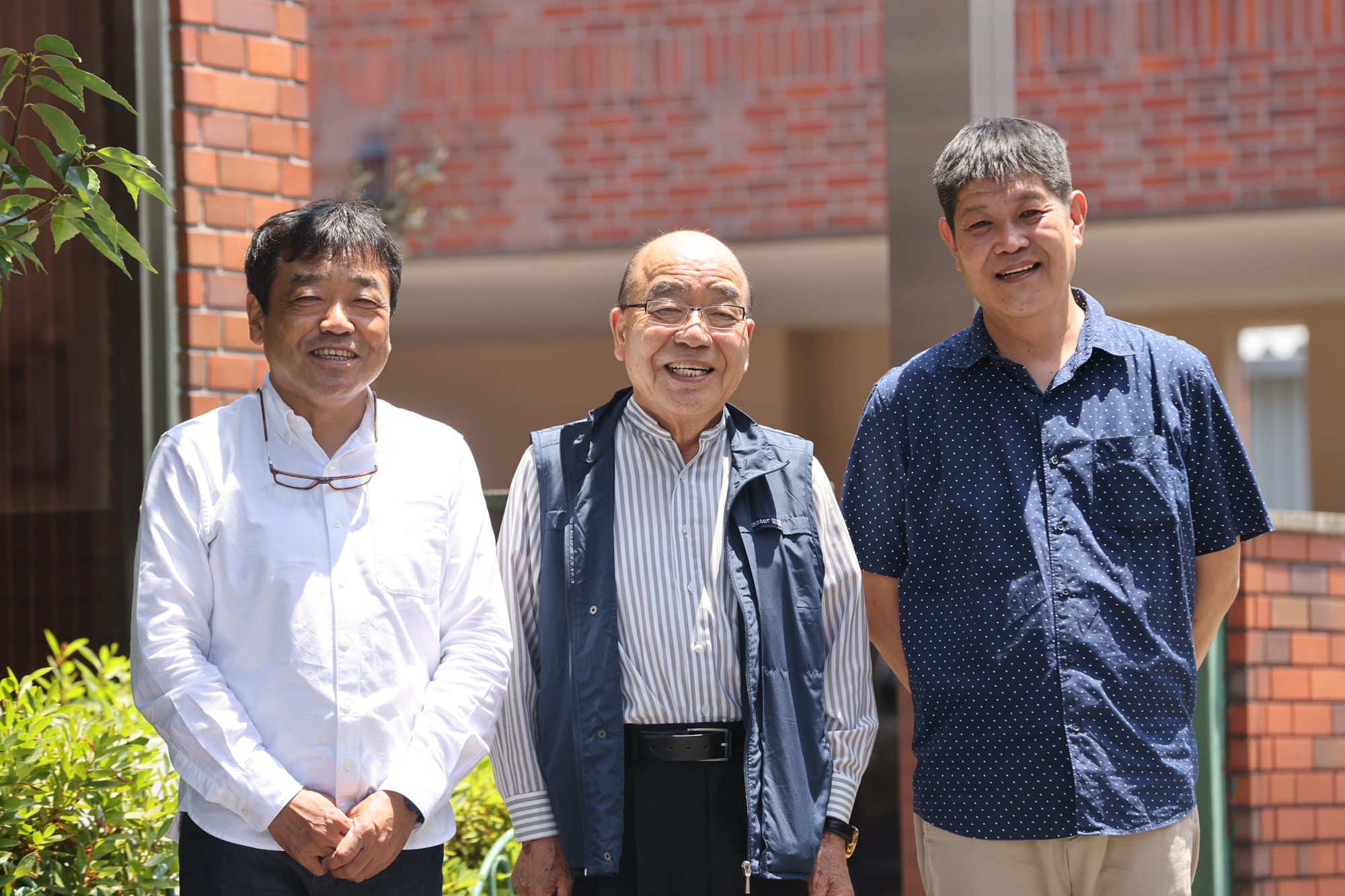 左から、澤田誠社長、澤田隆生会長、土木さん