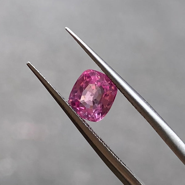 SN4 天然スピネル 0.86CT-