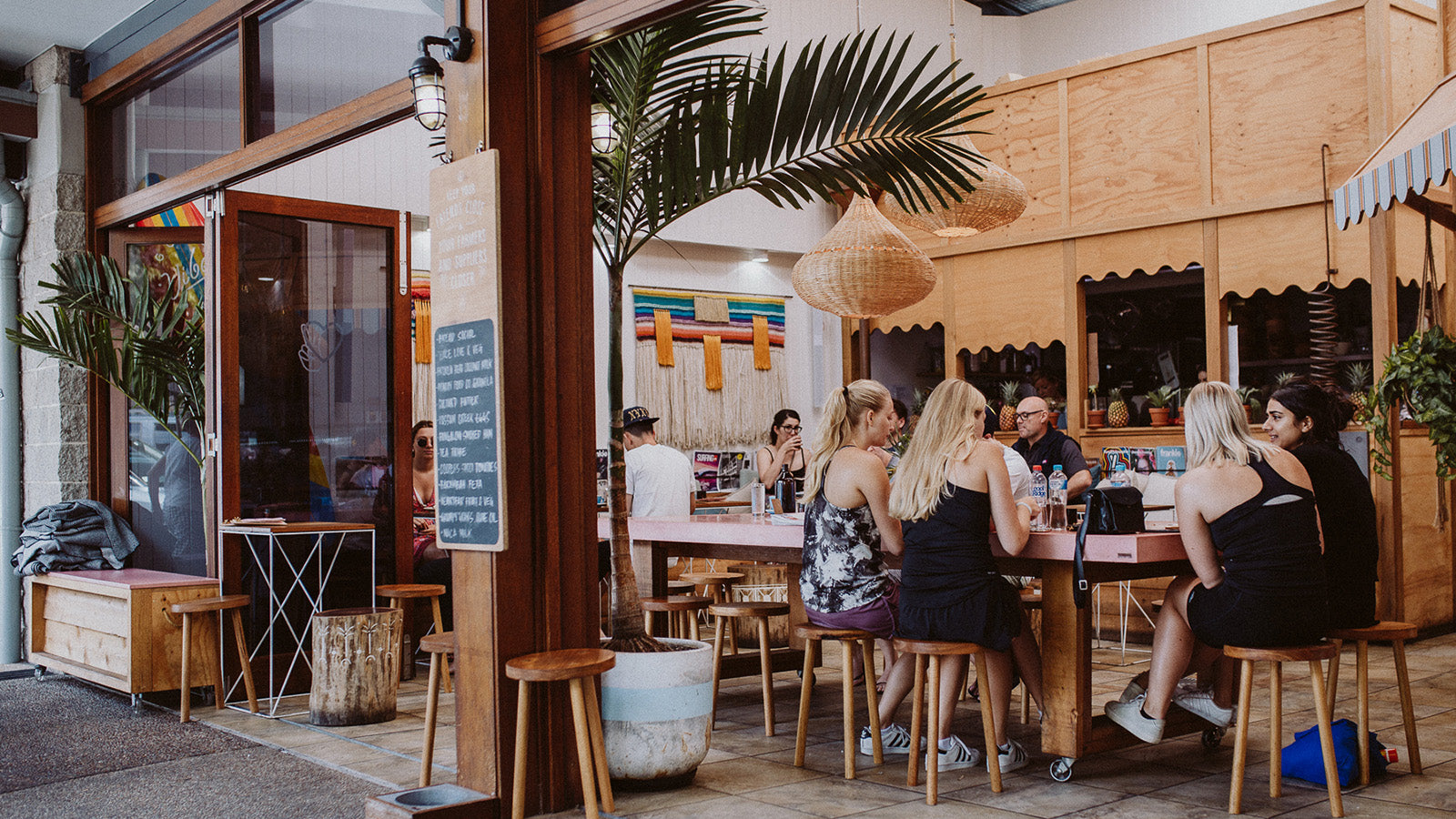 our favourite spots for breakfast in byron bay freedom machine byron bay combi
