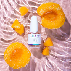 LAKKIE nagelriemolie Orange Peach is een olie met een hele zoete geur. Het is een combinatie van perzik met amandel olie.