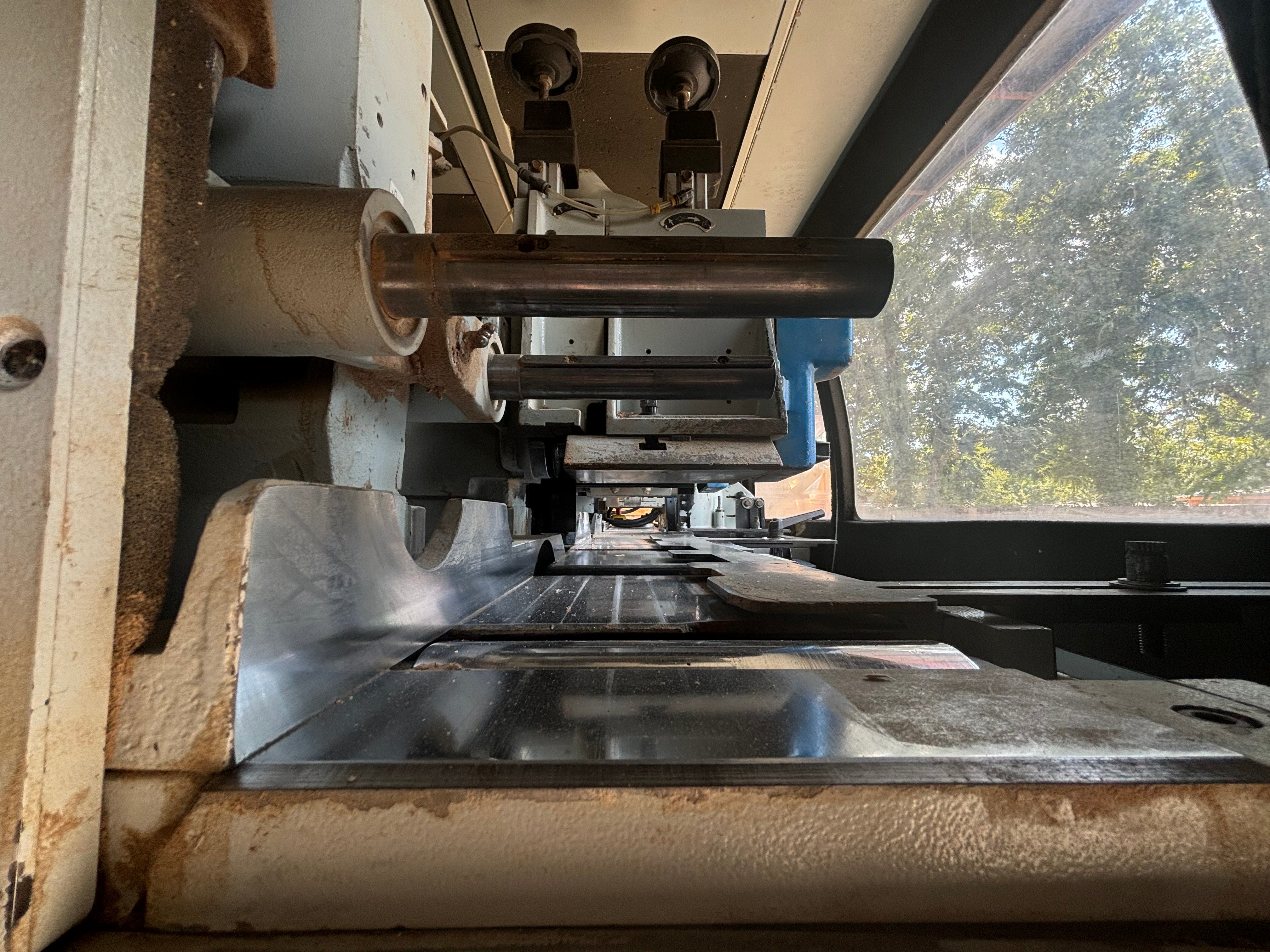 2015  Kentwood M609X 6 Head Moulder -  Texas - Image 5