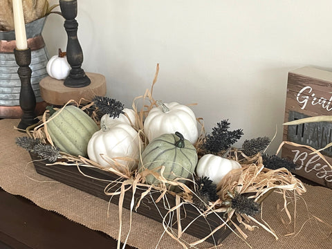 primitive elegant fall centerpiece, pumpkin themed table decor, autumn arrangement