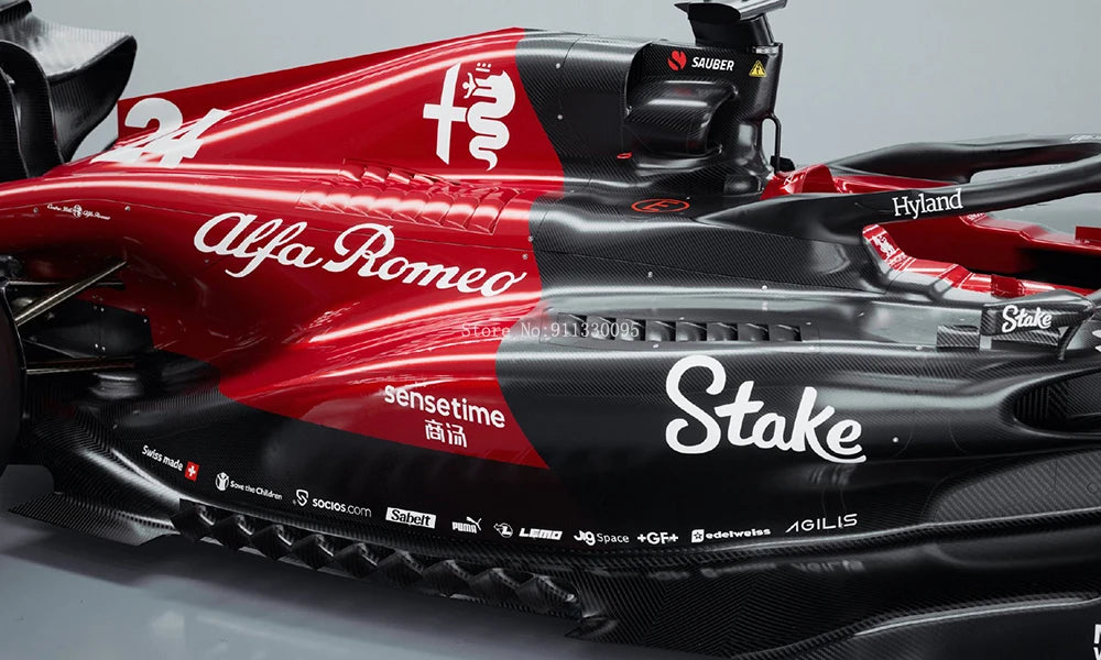 Bburago 1:43 F1 2023 24# Zhou Guanyu Alfa Romeo F1 Team Stake C43 77# Valtteri Bottas Alloy Car Die Cast Car Model Competition - NTKSTORE