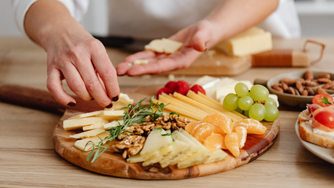 How to  Arrange a Charcuterie Board