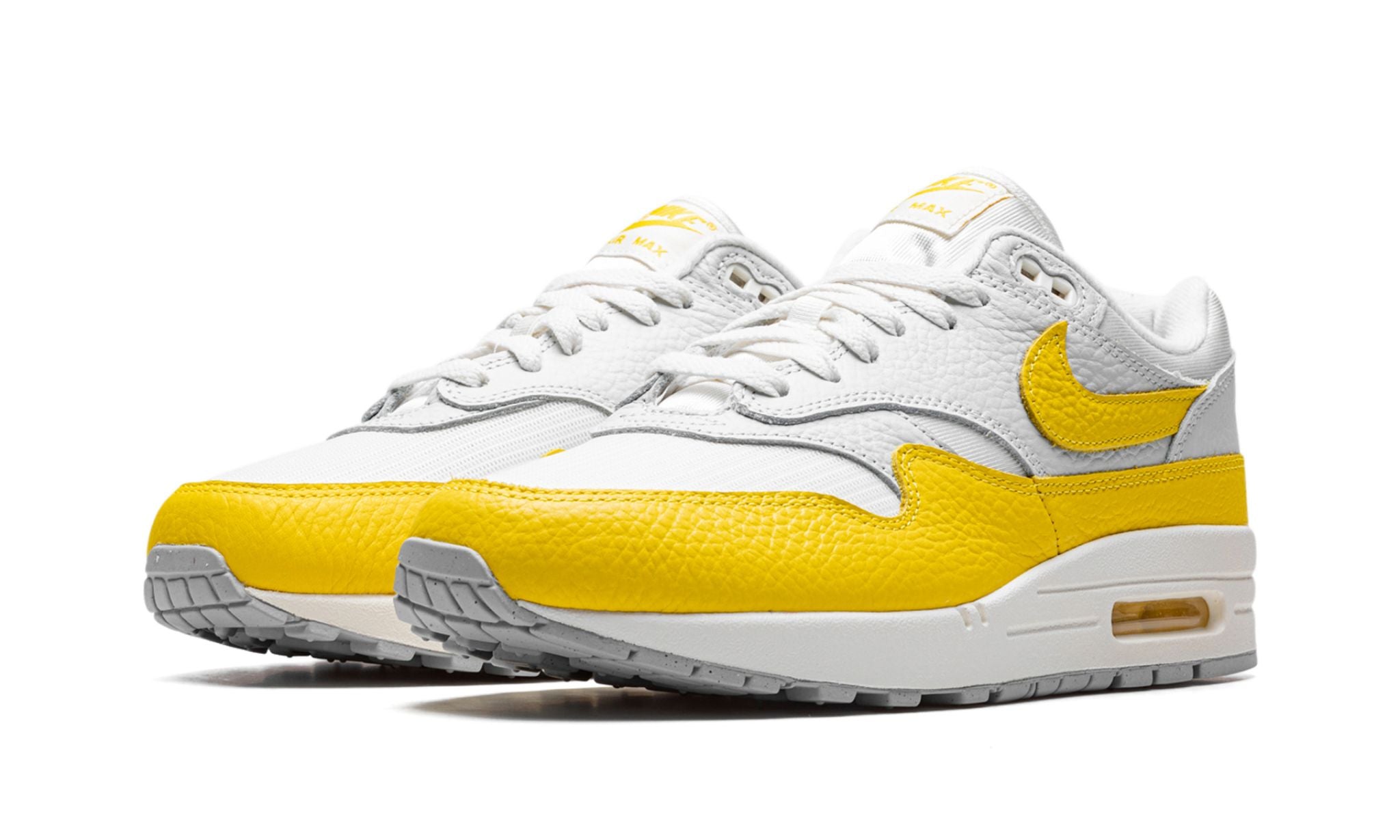 pale yellow nike air max