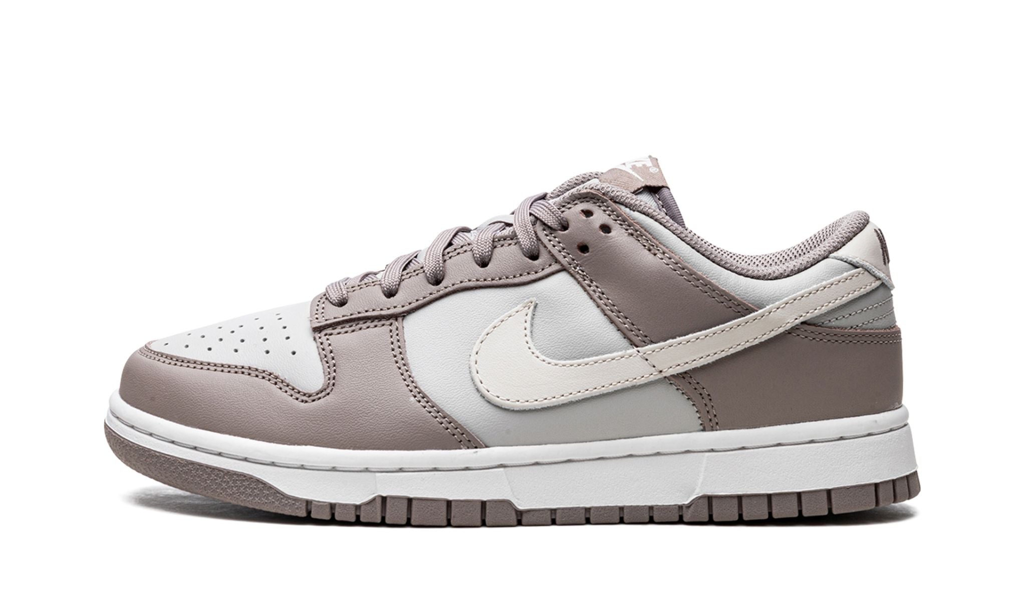 nike low dunk bone beige