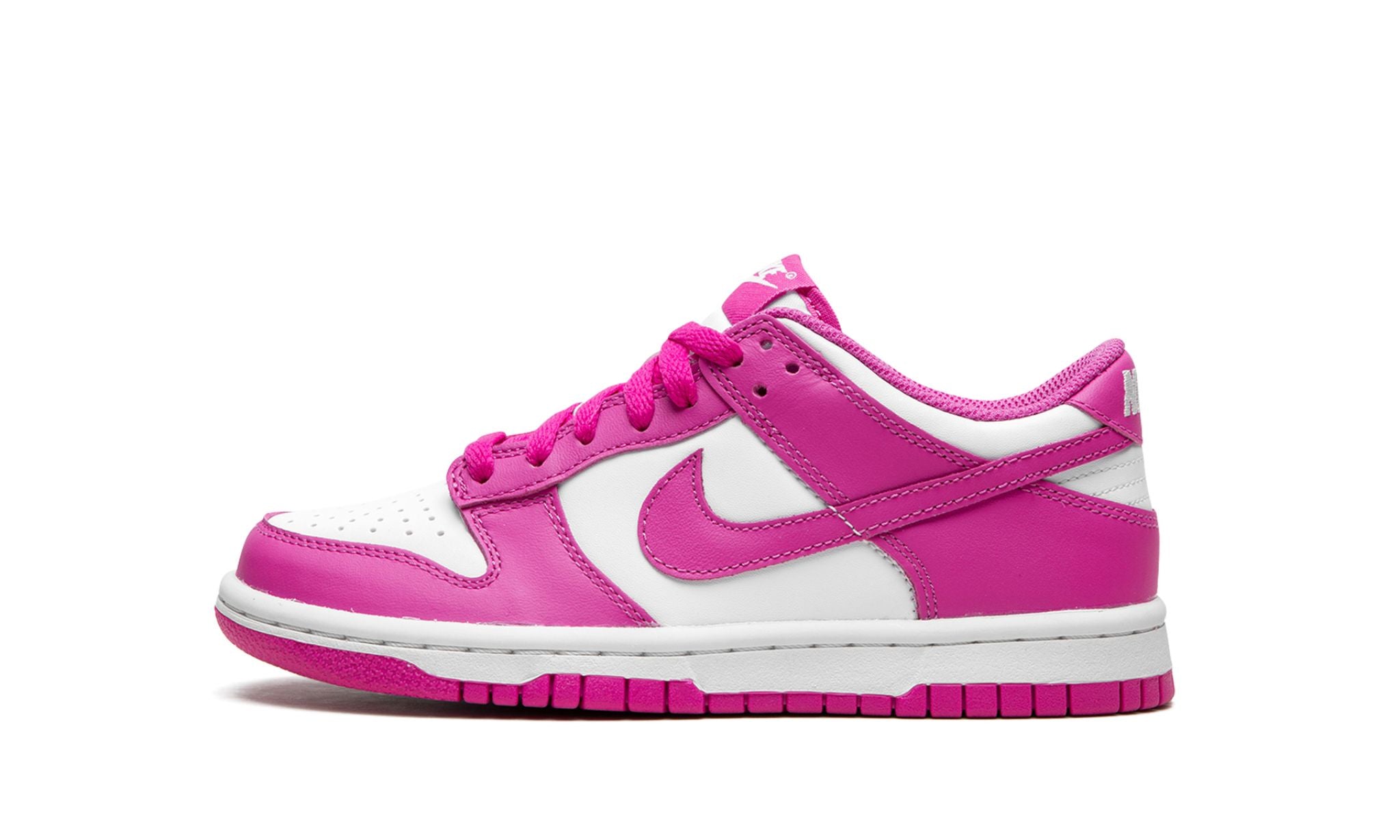 Fuchsia sneakers nike