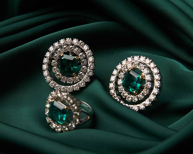emerald estate jewelry
