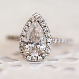pear shape engagement ring
