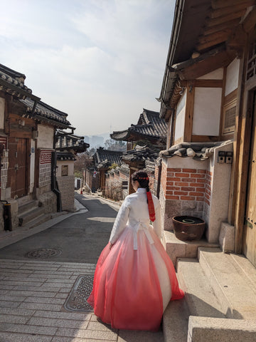 Hanbok traditional Korean clothing
