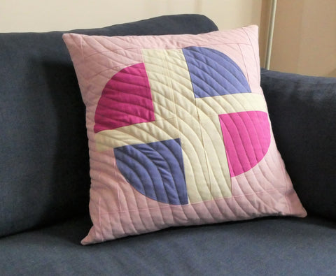 Amelia sample cushion cover Broken Circles quilt pattern
