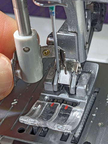 Automatic threader Pfaff sewing machine