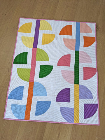 Broken Circles Quilt finished baby size pattern CocoWawa Crafts