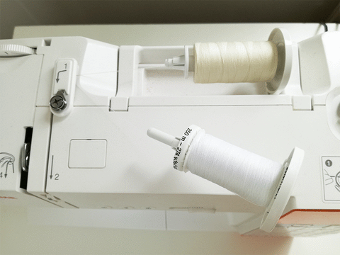 Double-spool-holder-neckline-double-needle-CocoWawa-Crafts-sewing