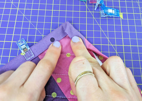 Bias binding mitered corner sewing with machine