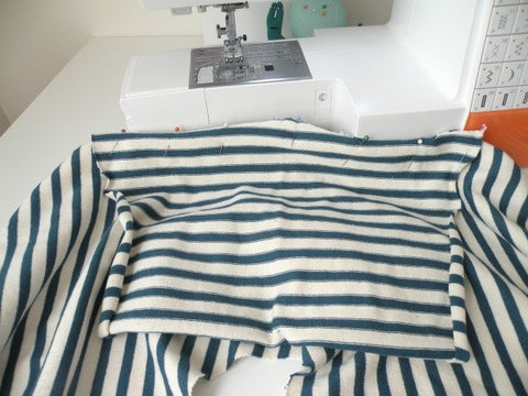 How-to-copycat-tutorial-Breton-Top-Sewing-Making-your-own-clothes-Coco-Wawa-Crafts-sewing-step-4