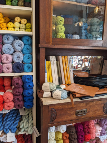 Ovelha Negra knitting shop Porto