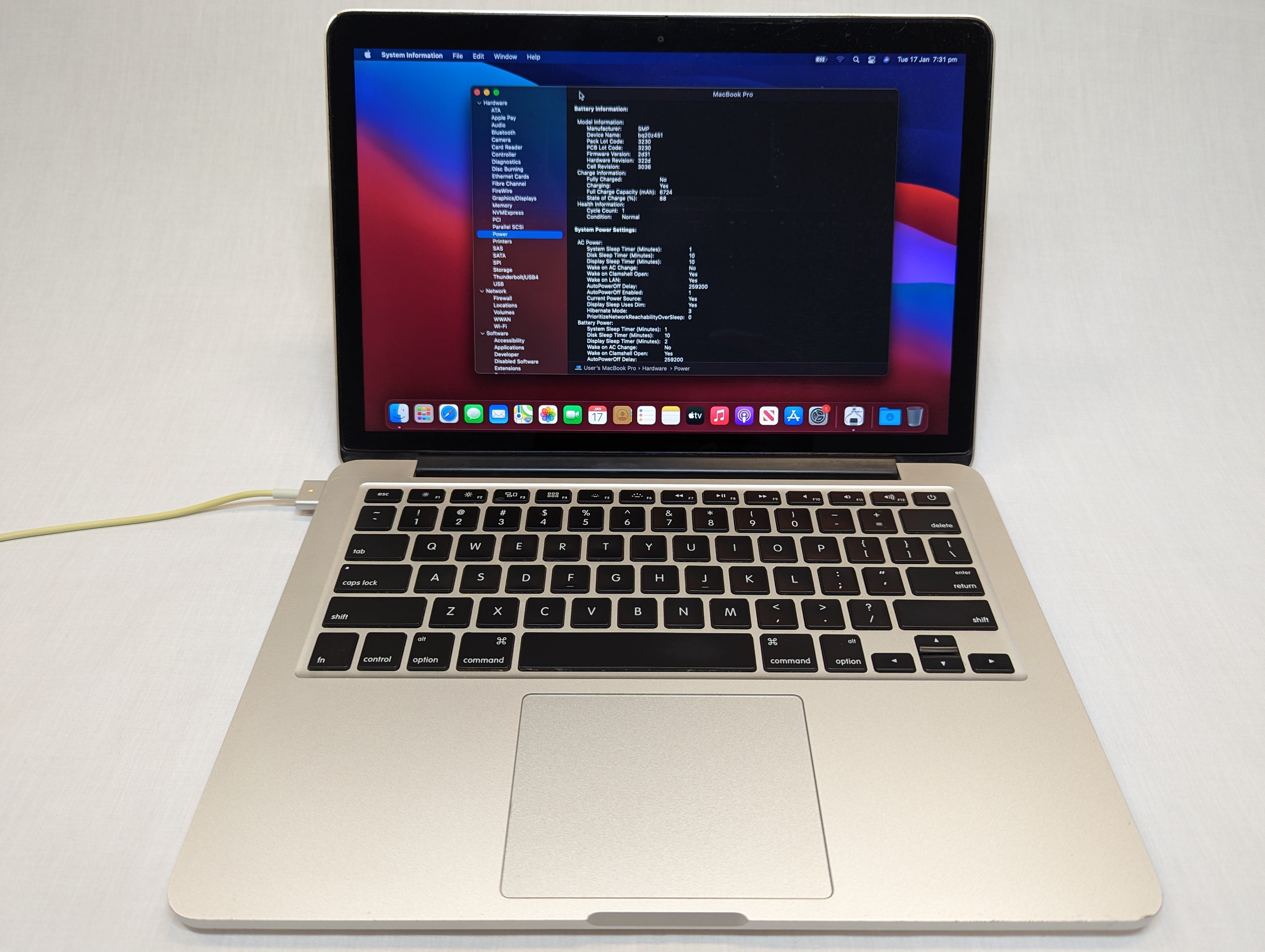 MacBook Pro 13インチ  Mid 2014　8GB 256GB