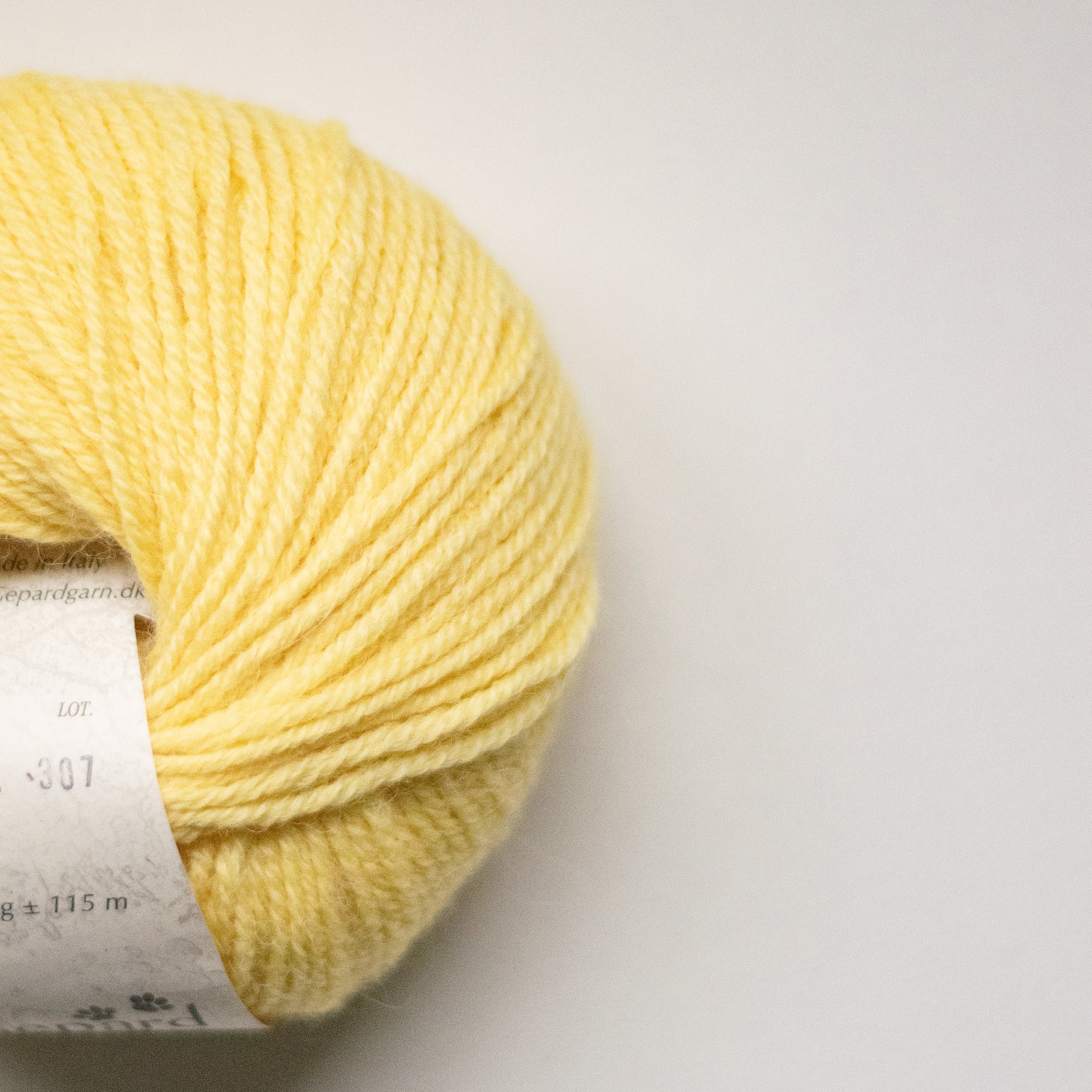 Se Pura Lana: Lysegul (122) hos Wool Collective