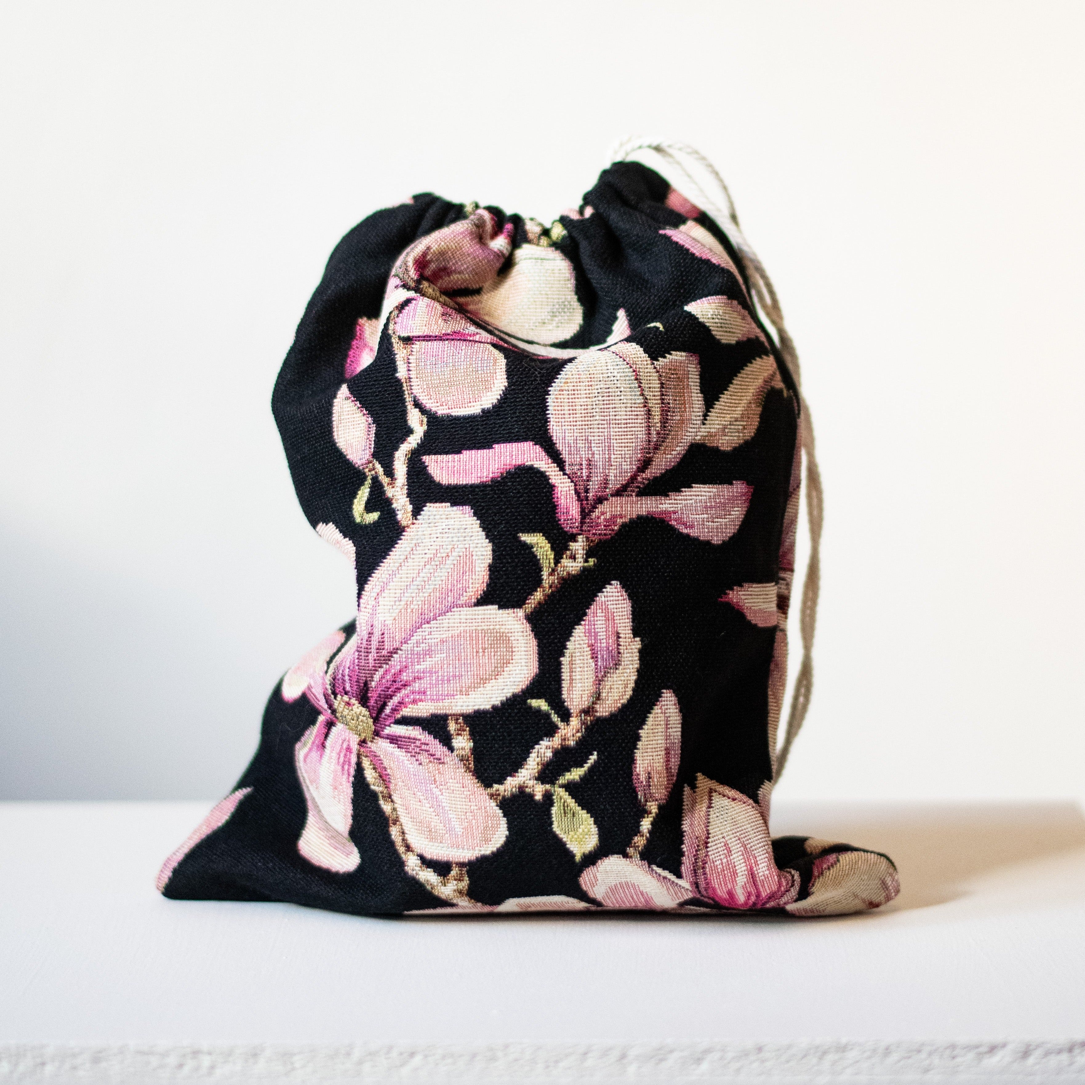 Billede af Strikkepose i gobelin-stof - Lille / Magnolia