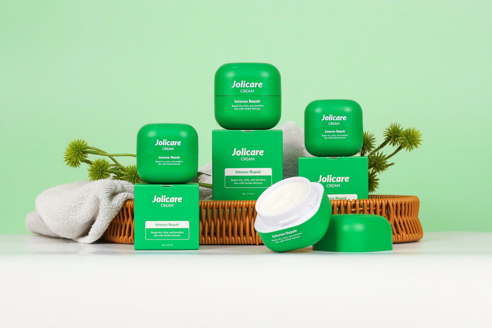01 Jolicare Cream v2.webp__PID:14f23445-eb45-45c1-8863-634de515cdab